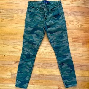 Levi’s Camo Jean Leggings